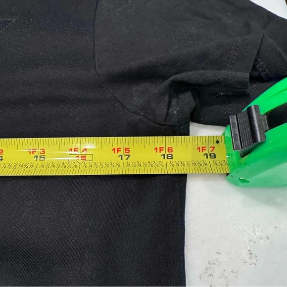 Guess Men's Embossed Quilted Logo Jet Black T-Shirt Small - Picture 5 of 9